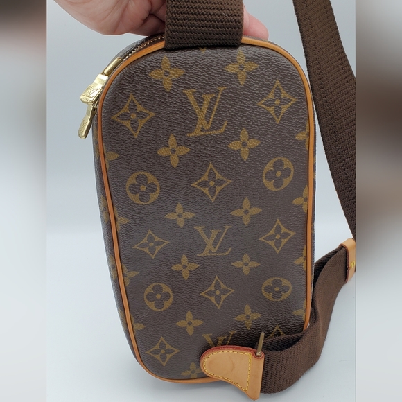 ๐ SOLD ๐ Louis Vuitton Pochette Gange - Picture 7 of 16